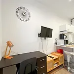 Functional Apartment, Belleville, Paris 11